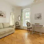 Vintage Style Apartment