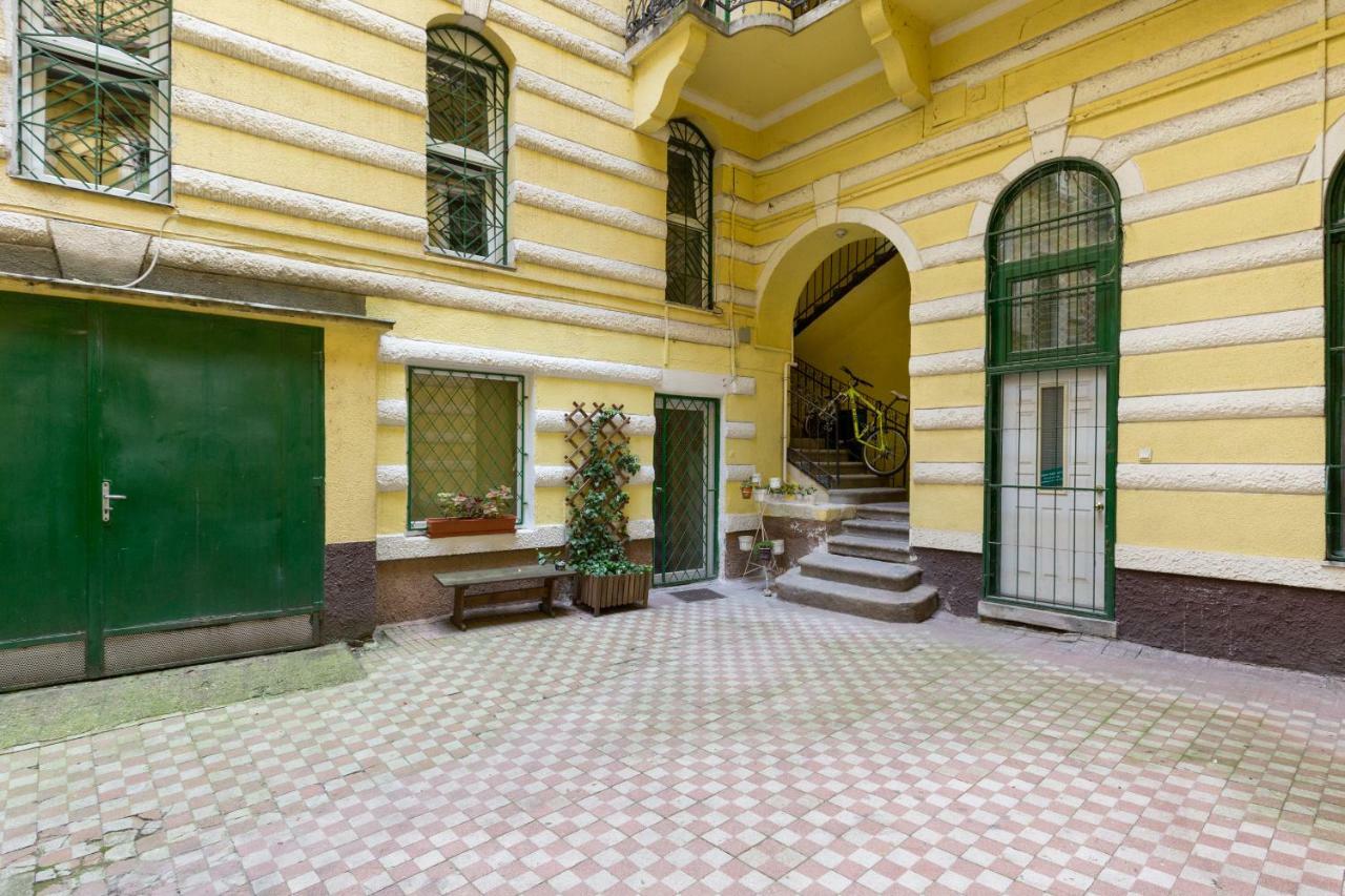 Vintage Style * Budapest